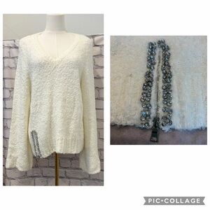 Macy’s INC International Concept Size:XL Women's Washed White V-Neck Sweater